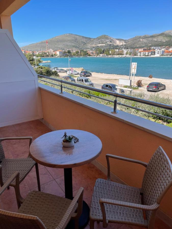 טרוגיר Apartments Kapetanovi Dvori מראה חיצוני תמונה