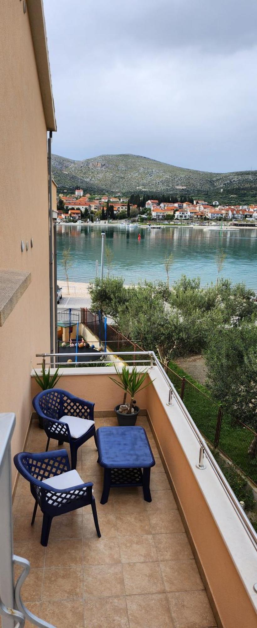 טרוגיר Apartments Kapetanovi Dvori מראה חיצוני תמונה