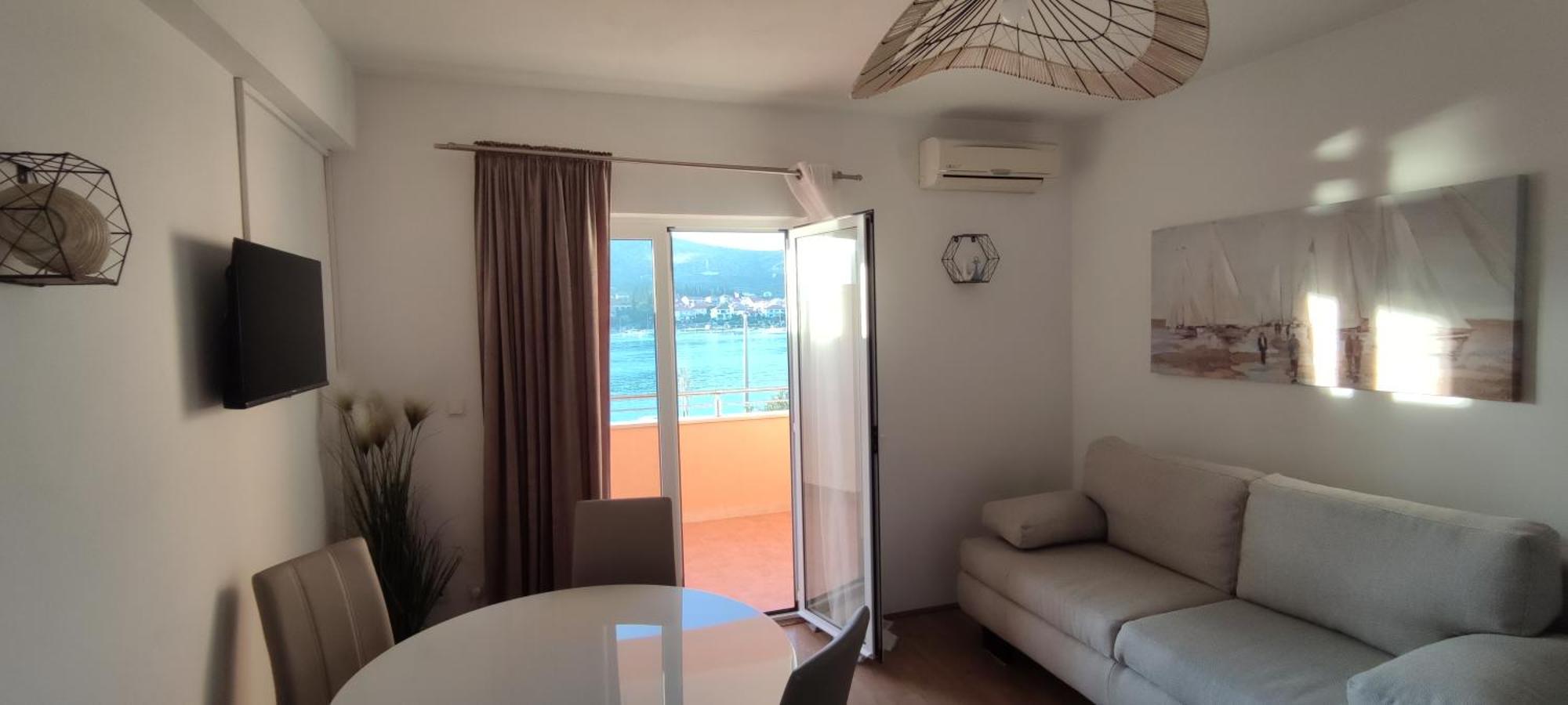 טרוגיר Apartments Kapetanovi Dvori מראה חיצוני תמונה