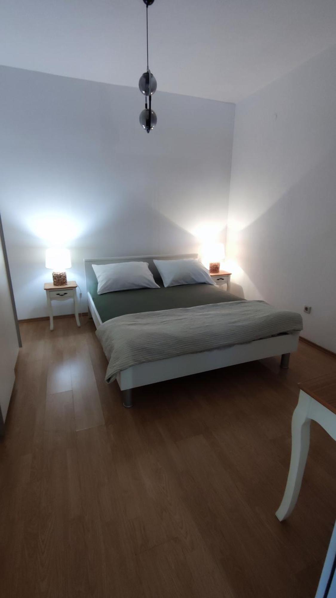 טרוגיר Apartments Kapetanovi Dvori מראה חיצוני תמונה