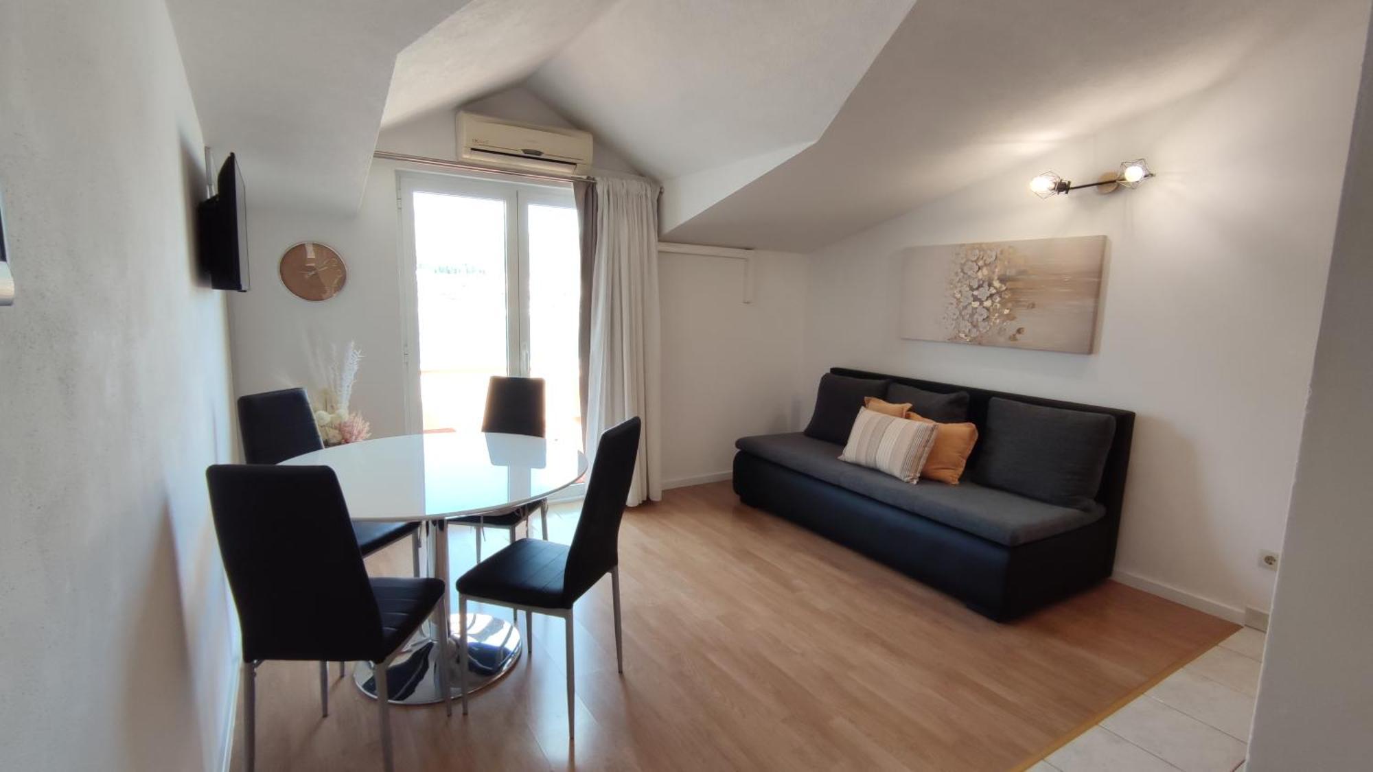 טרוגיר Apartments Kapetanovi Dvori מראה חיצוני תמונה