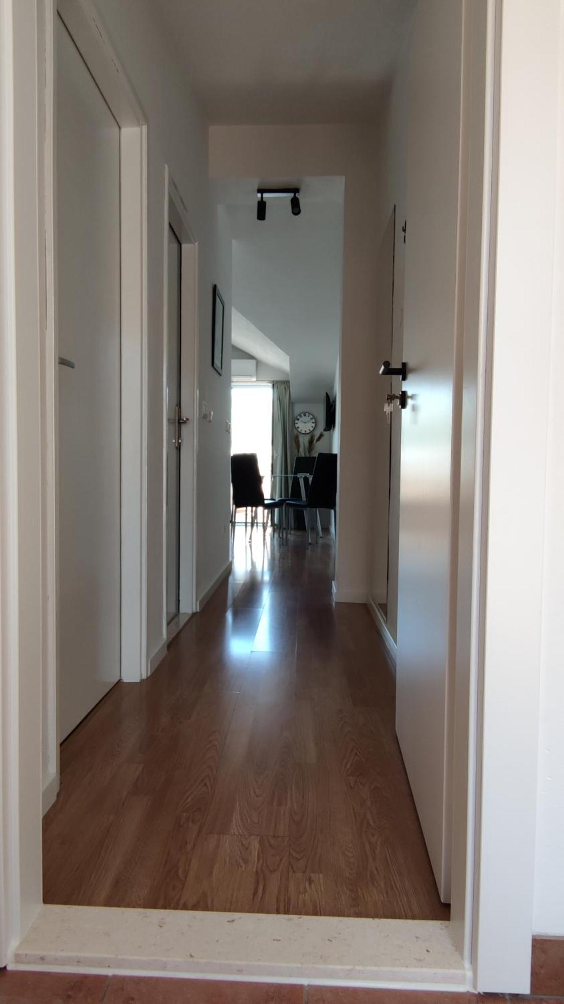 טרוגיר Apartments Kapetanovi Dvori מראה חיצוני תמונה